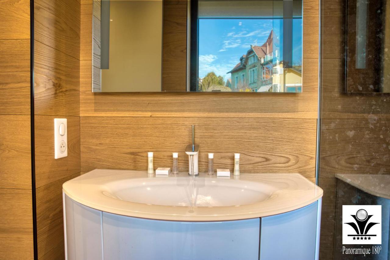 Panoramique 180 Lac Et Montagne Et Nid Secret Spa Romantique آنسي المظهر الخارجي الصورة